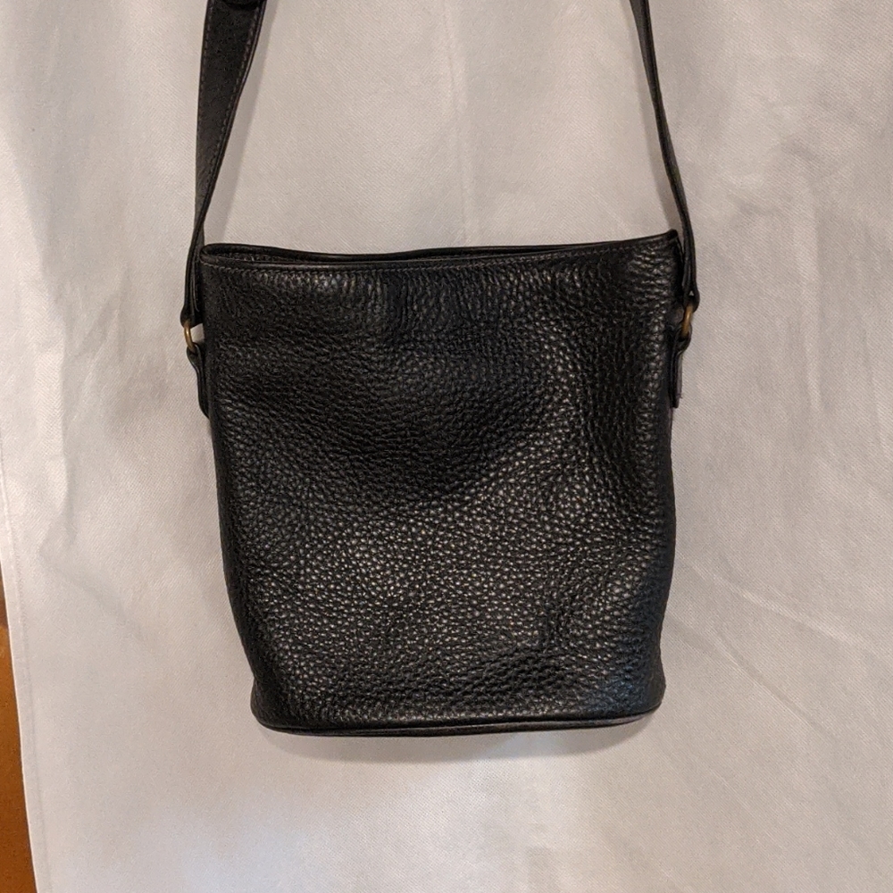 Vintage Coach black Pebbled leather shoulder bag